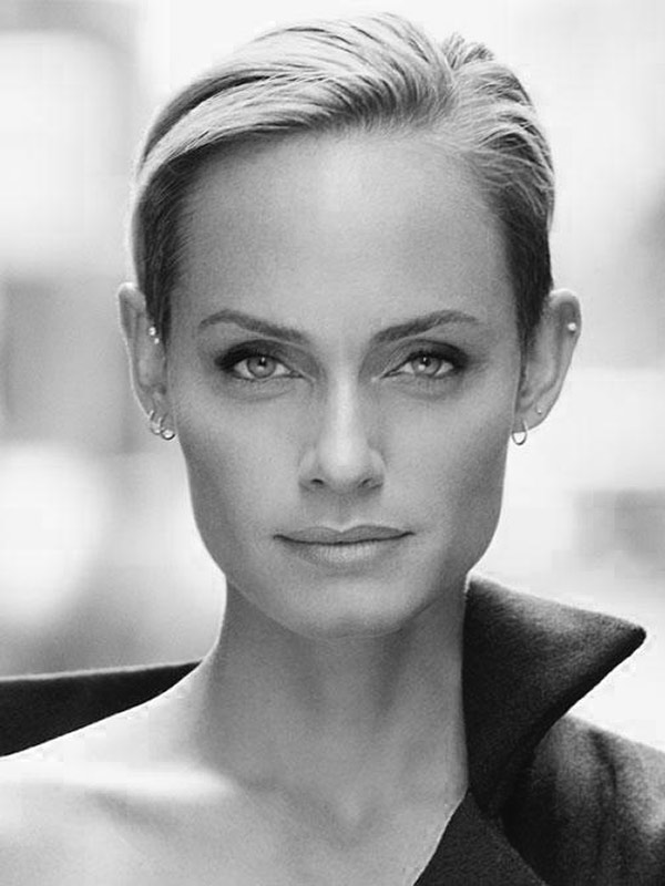Amber Valletta